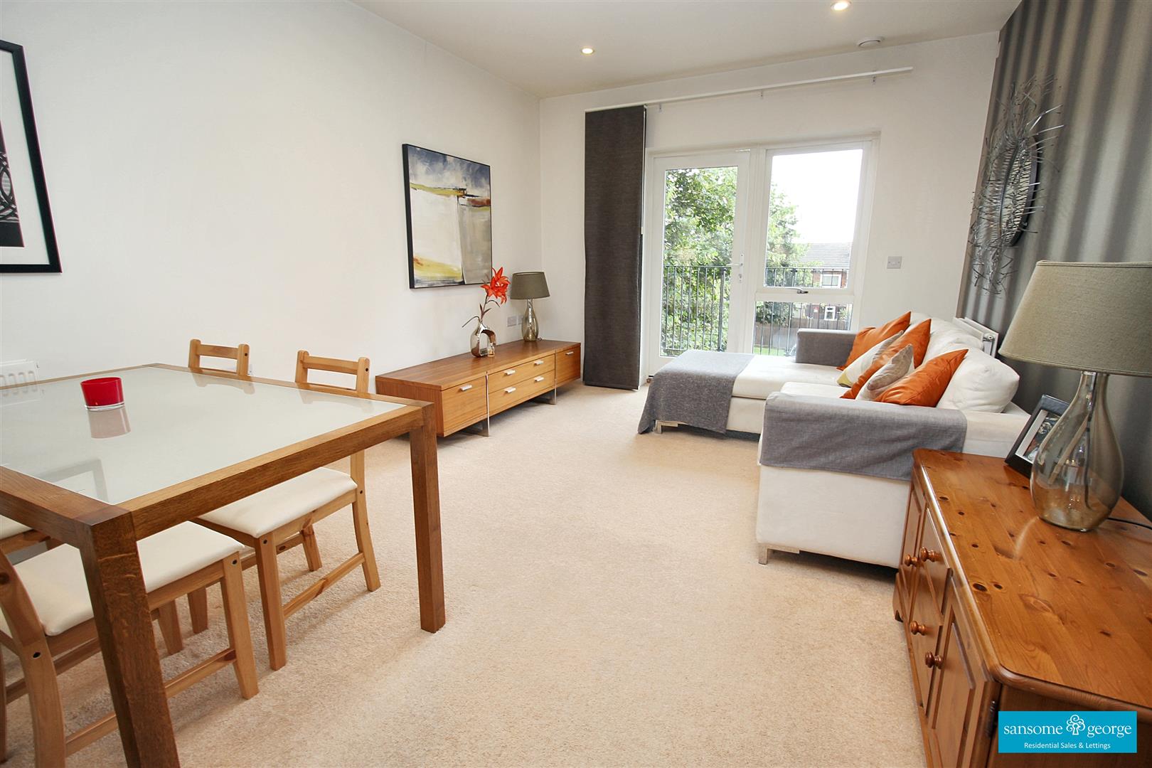 2 bed property in Tay Road, Tilehurst